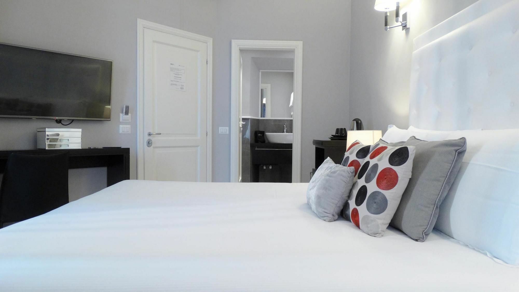 Sistina Twentythree Luxury Rooms Rome Bagian luar foto